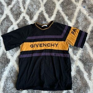 Givench Black and Yellow T-Shirt Men’s Sz Small Good Condition